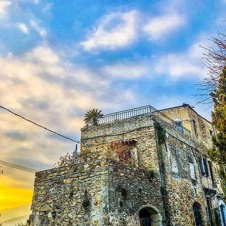 La Casa Di Vasco Bussana Vecchia * Σαν Ρέμο