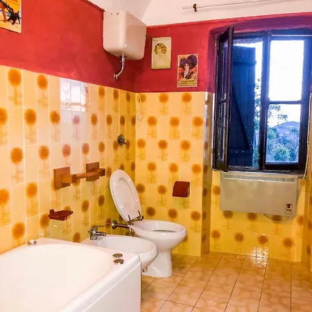 La Casa Di Vasco Bussana Vecchia Lägenhet *